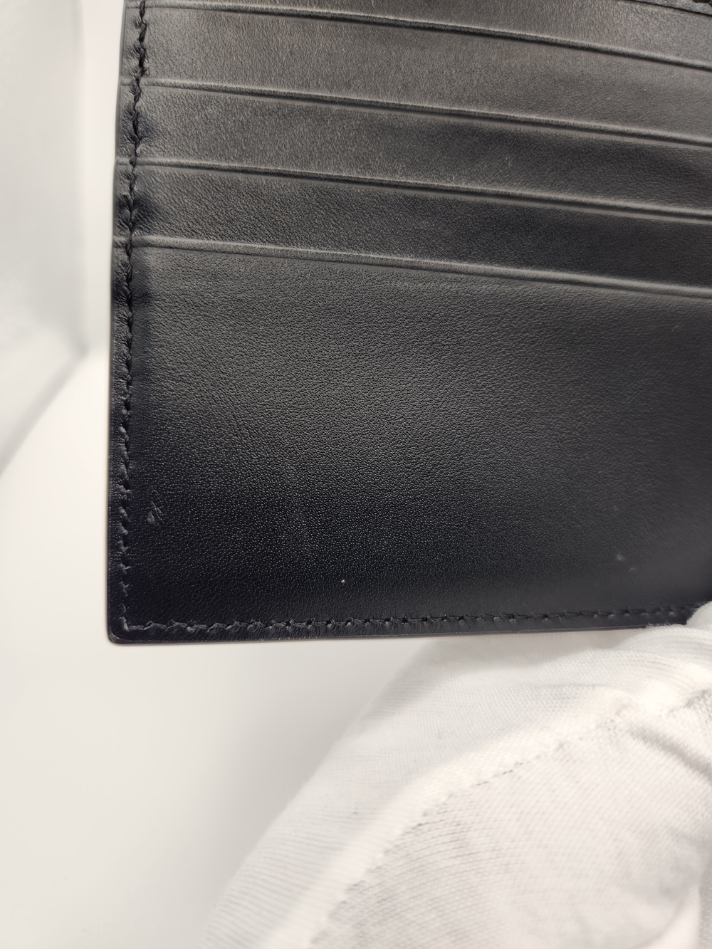 GUCCI Bestiary With Bee Print In Black Bifold Wallet - Picture 13 of 13